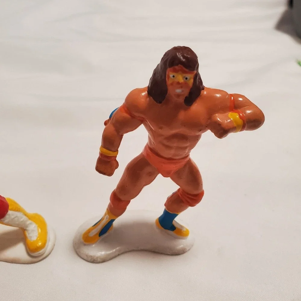 Vintage 1990 WWF Hulk Hogan Ultimate Warrior Applause WWE Figures Titan Sports